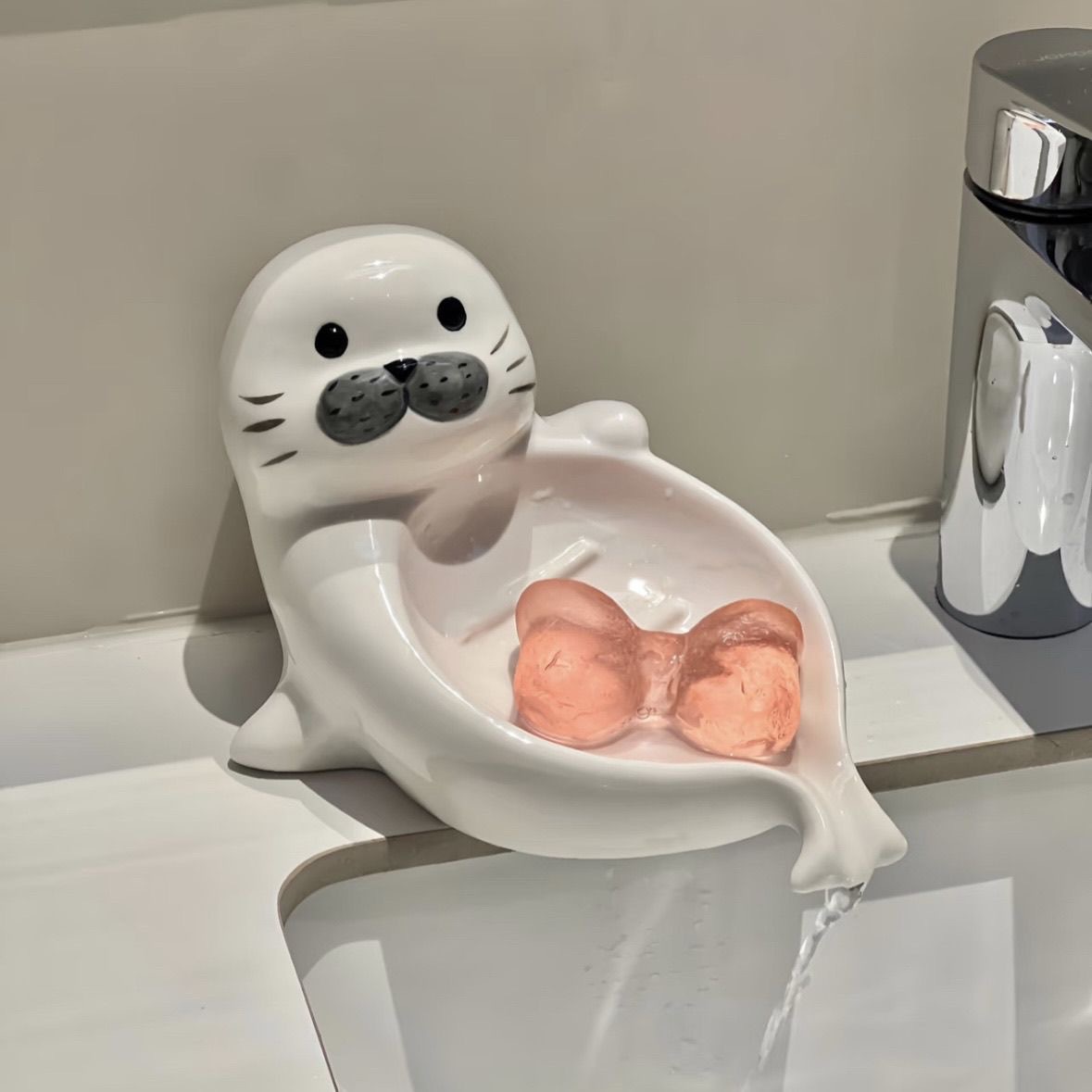 Cute cartoon seal ceramic soap - Soap Making Box 评论和价格